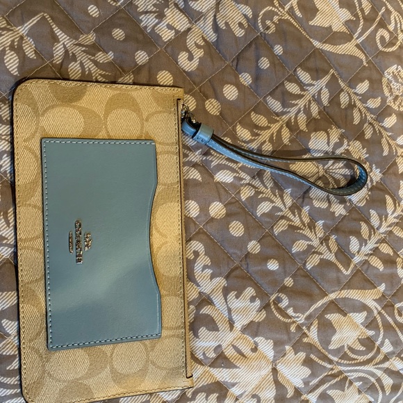 NWT Coach wallet - Picture 3 of 4